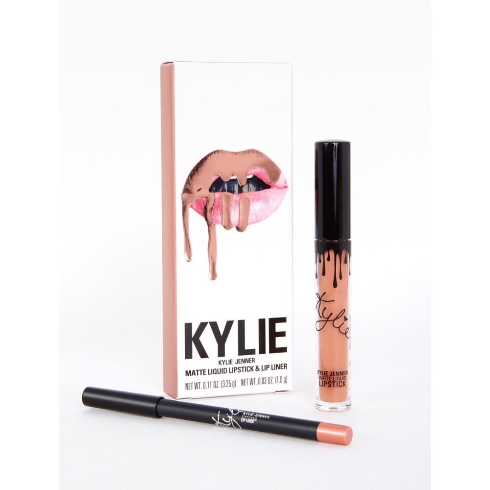 EXPOSED Kylie Lip Kit 🍑